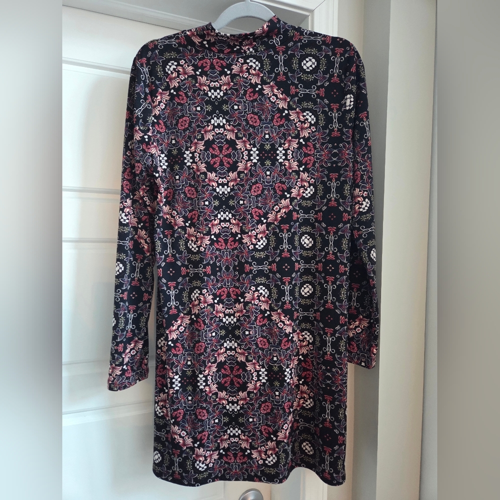 BCBGeneration‎ Floral Long Sleeve Casual Dress - Picture 3 of 7